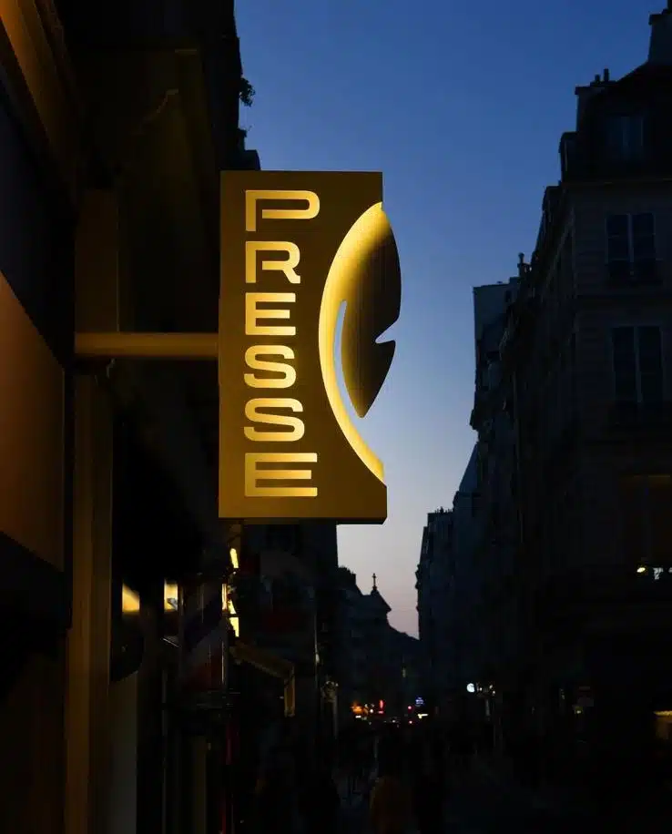 Enseigne Presse lumineuse à Rouen et Seine-Maritime